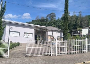 Professora é Acusada de Agredir Aluno na escola Chão de Estrela em Nova Roma do Sul