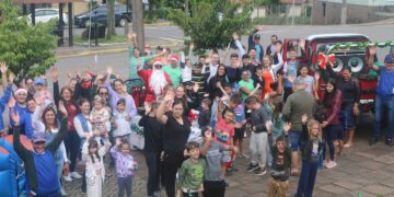 Festa de Natal da Rádio Nova Roma FM encantou a comunidade no domingo (22)