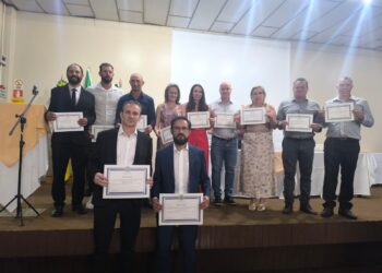 PREFEITO, VICE E VEREADORES ELEITOS DE NOVA ROMA DO SUL FORAM DIPLOMADOS NESTA QUARTA-FEIRA