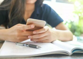 Relator prevê consenso na aprovação do projeto que proíbe o uso de celulares nas salas de aula