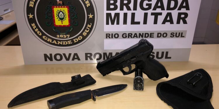 Homem é preso em Nova Roma Do Sul Dirigindo Embriagado e Portando Arma Falsa