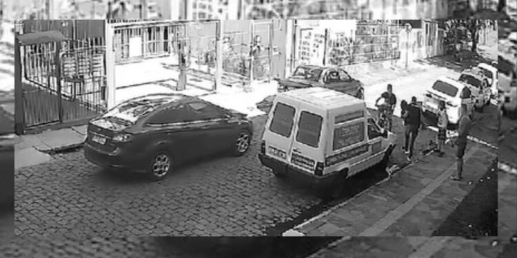 “Ele só pedia para não deixar ele morrer”, conta homem que socorreu menino atacado por cão, em Caxias do Sul