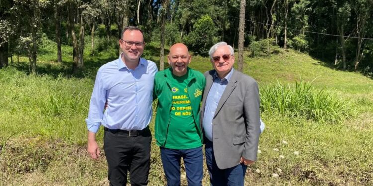 Luciano Hang visita Garibaldi e Bento Gonçalves em busca de terreno para nova loja da Havan