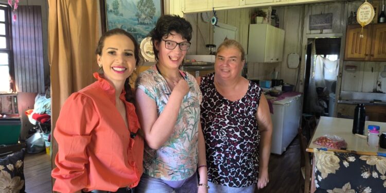 Vereadora Vanessa Transforma Seu Primeiro Salário Em Compra De Material Escolar Para 10 Estudantes de Nova Roma Do Sul