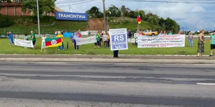 Protesto Contra Pedágios Reúne Manifestantes em Farroupilha