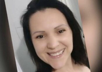 Suspeita de matar família com bolo envenenado é encontrada morta na prisão