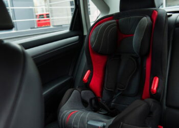 Novas regras da Lei da Cadeirinha 2025: o que muda no transporte infantil?