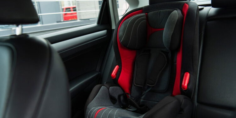 Novas regras da Lei da Cadeirinha 2025: o que muda no transporte infantil?