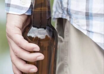 Prefeito de São Valério do Sul é Agredido Com Garrafada Durante Festa no Interior Do Município