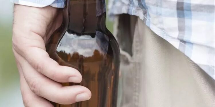 Prefeito de São Valério do Sul é Agredido Com Garrafada Durante Festa no Interior Do Município