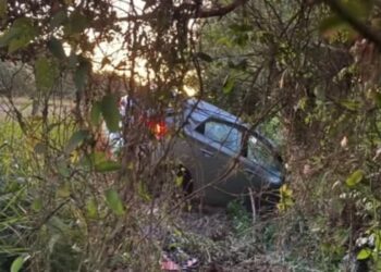 MULHER QUE PEDIA SOCORRO APÓS ACIDENTE MORRE ATROPELADA POR ÔNIBUS, EM MAQUINÉ