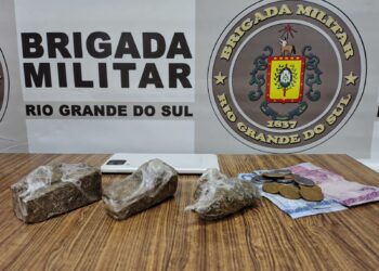 Prisão em flagrante: Brigada Militar prende homem por tráfico de drogas no Centro de Nova Roma Do Sul