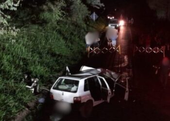 Pai e bebê de um ano morrem em grave colisão frontal em rodovia de SC