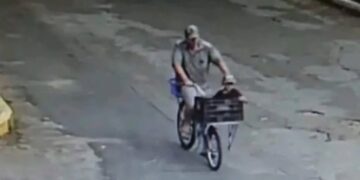 Pai é flagrado levando filho de bicicleta antes de jogá-lo de ponte em São Gabriel