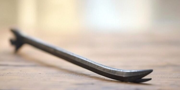 Idoso é preso por agredir esposa com pé-de-cabra no Vale do Taquari