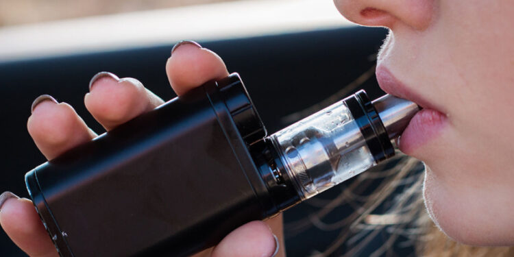 Governo pressiona redes sociais a apagar propaganda de cigarro eletrônico em até 48 horas