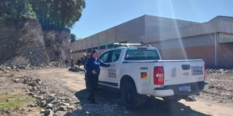 Trabalhador morre em acidente durante obra de pavilhão na ERS-122, em Farroupilha