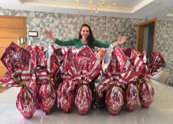 Vereadora Vanessa transforma salário em ovos de chocolate para todas as crianças de Nova Roma do Sul