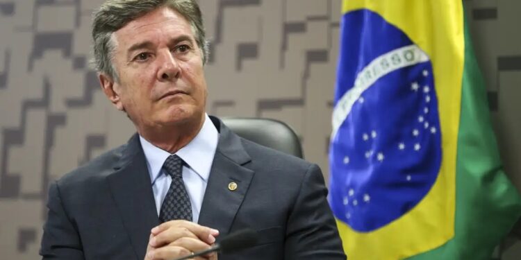 Ex-presidente Fernando Collor é preso durante a madrugada em Maceió