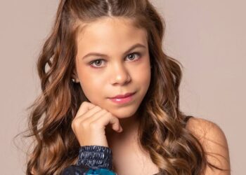 Atriz mirim luta pela vida após descobrir tumor no cérebro