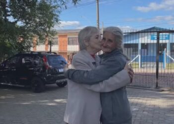 Gêmeas separadas ao nascer se reencontram após quase sete décadas no RS