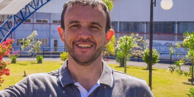 Ex-prefeito Douglas Favero Pasuch se desfilia do PARTIDO PROGRESSISTA (PP)