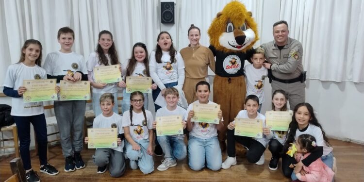 đ PROERD forma novos alunos em Nova Roma do Sul e alcança 1.338 formandos