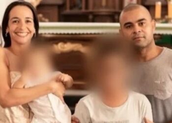 Adolescente de 14 anos mata pais e irmão de 3 anos após ser impedido de visitar namorada virtual