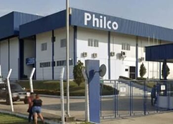 Philco Demite 800 em Manaus por Queda nas Vendas de TVs