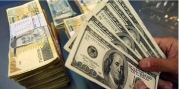 Dólar segue em R$ 5,51, à espera de desenrolar sobre tarifaço