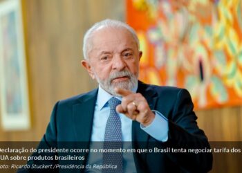 Lula diz que Bolsonaro é um “fujão” e define Eduardo como uma “vergonha”