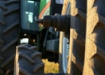 Jovem agricultor tem perna amputada em acidente com cardan de trator interior de Carlos Gomes