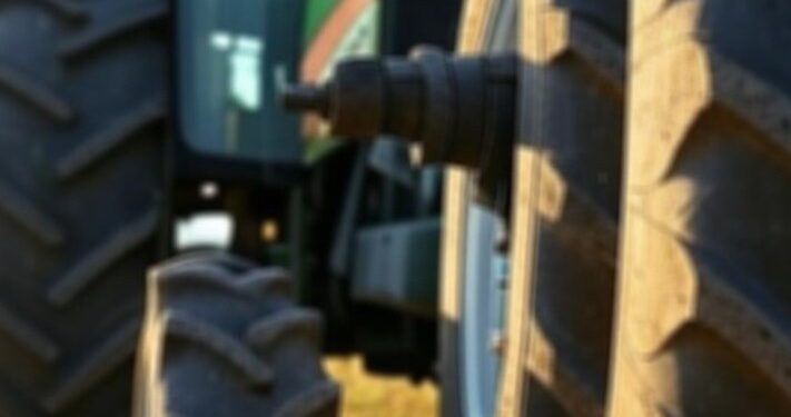 Jovem agricultor tem perna amputada em acidente com cardan de trator interior de Carlos Gomes