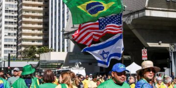 Apoiadores de Bolsonaro fazem manifestações contra o governo Lula em diversas cidades, dentre elas Porto Alegre