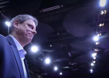 Governador de São Paulo muda discurso interno, admite disputar o Planalto e se prepara para dois cenários em 2026