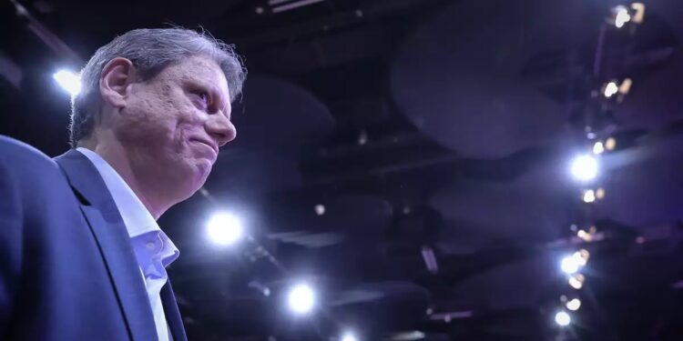 Governador de São Paulo muda discurso interno, admite disputar o Planalto e se prepara para dois cenários em 2026