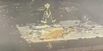Imagem de Nossa Senhora Aparecida é preservada em incêndio que destrói residência em Tapejara