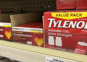 Texas processa fabricantes do Tylenol por suposto risco de causar autismo