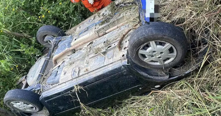 Criança sobrevive por dias ao lado dos pais mortos após acidente no Pernambuco