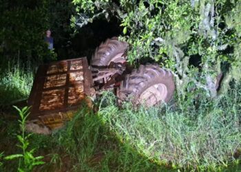 Homem que manejava abelhas morre após tombamento de trator no interior de Antônio Prado