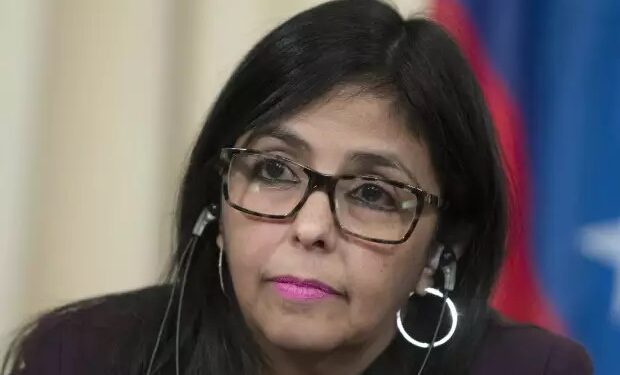 Presidente interina da Venezuela disse que foi ameaçada de morte após captura de Maduro
