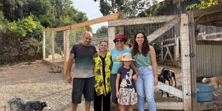 Com apoio da vereadora Vanessa, Baixinha busca modelo de sucesso para transformar a proteção animal em Nova Roma do Sul