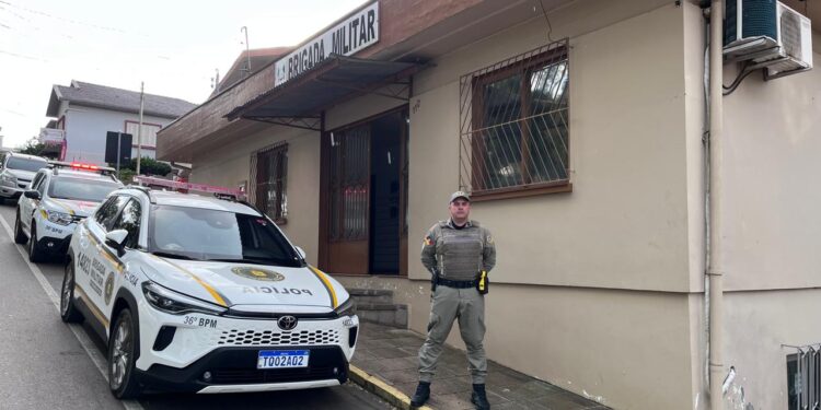 SOLDADO CARVALHO CONCLUI CURSO DE FORMAÇÃO DE SARGENTOS E DA MAIS UM PASSO NA CARREIRA