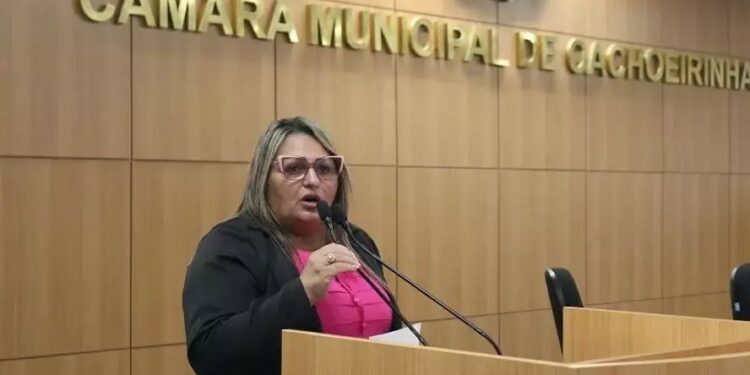 Justiça Eleitoral cassa diplomas da prefeita eleita de Cachoeirinha e do vice