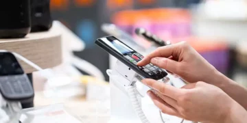 Regra para trabalho em feriados no comércio passa a valer no Brasil