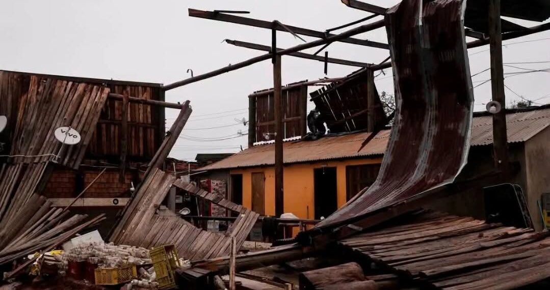 Temporal provoca danos em ao menos cem casas e afeta 400 pessoas em Eldorado do Sul