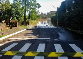 Uma semana após enchente, rio Taquari volta a subir e Lajeado enfrenta novas inundações
