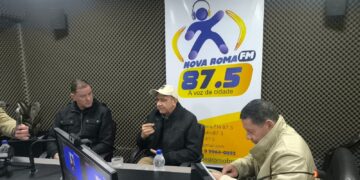 Senador Hamilton Mourão e deputado federal Carlos Gomes visitam Nova Roma do Sul e acompanham andamento das obras da nova ponte