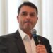 Flávio é proibido de visitar o pai, Jair Bolsonaro, por 90 dias