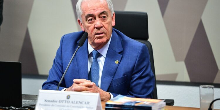 Presidente da Comissão de Constituição e Justiça se reúne com líder do governo para discutir cronograma da PEC da escala 6×1